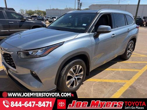 Moon Dust 2020 Toyota Highlander XLE