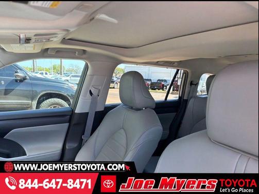 Moon Dust 2020 Toyota Highlander XLE