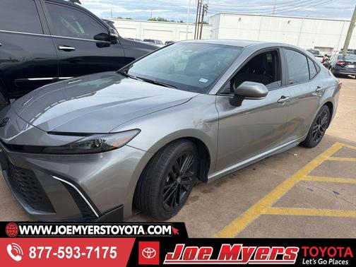 Heavy Metal 2025 Toyota Camry SE