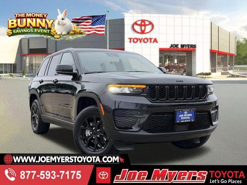 Diamond Black Crystal Pearlcoat 2025 Jeep Grand Cherokee Altitude