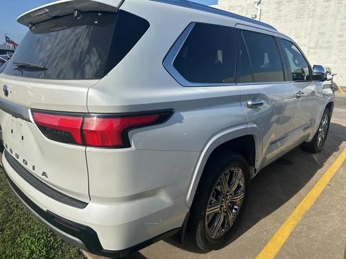 2024 Toyota Sequoia Capstone