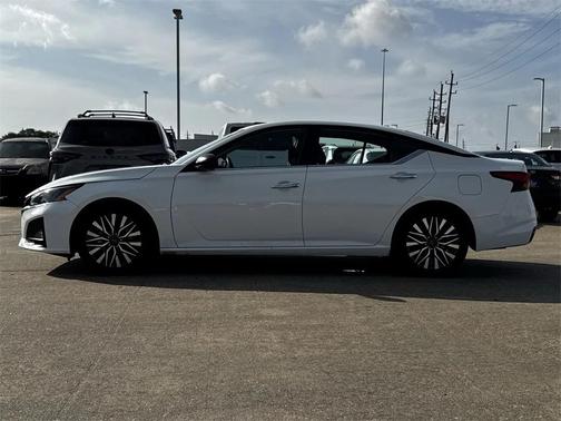 2025 Nissan Altima 2.5 SV