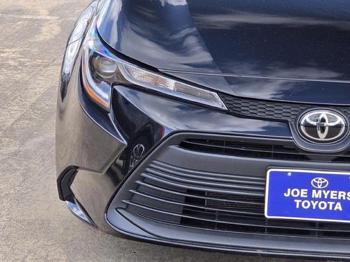 Midnight Black Metallic 2025 Toyota Corolla LE
