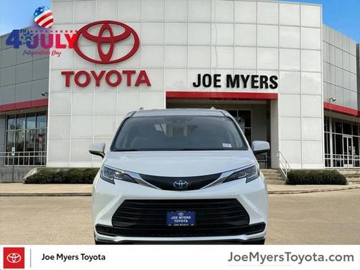 2021 Toyota Sienna LE