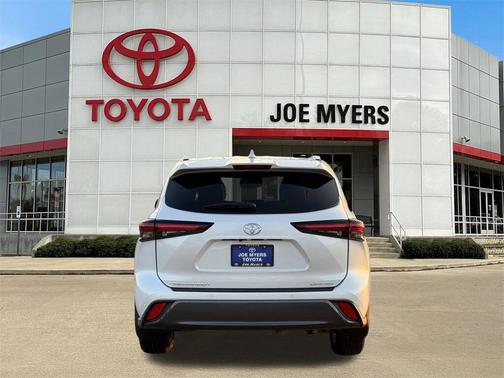 2024 Toyota Highlander Limited