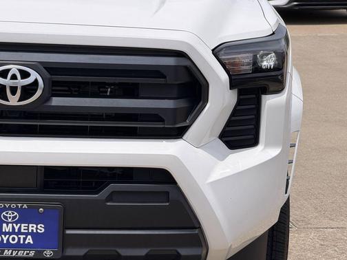 Ice 2024 Toyota Tacoma SR