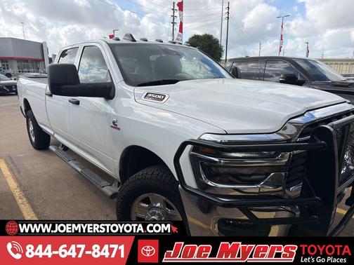 2025 RAM 3500 Tradesman Crew Cab 4x4 8' Box
