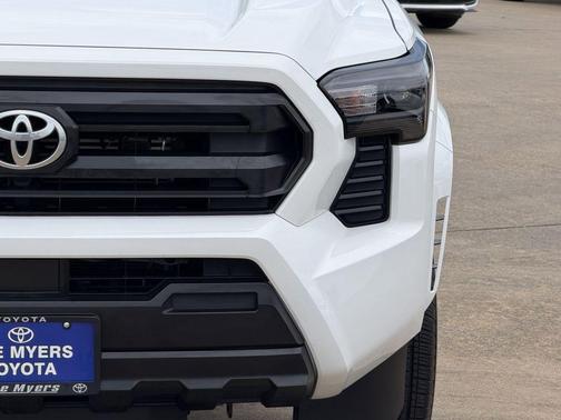 Ice Cap 2024 Toyota Tacoma SR