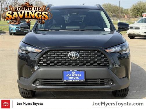 2025 Toyota Corolla Cross LE