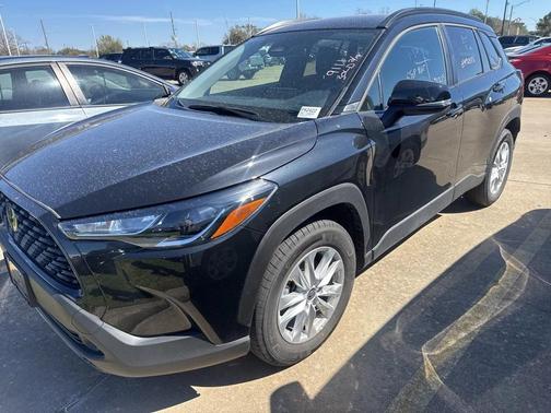 2025 Toyota Corolla Cross LE