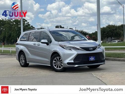 2021 Toyota Sienna LE