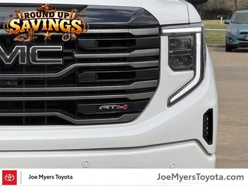 2025 GMC Sierra 1500 AT4