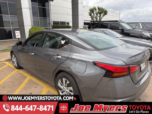 Gun Metallic 2024 Nissan Altima S FWD