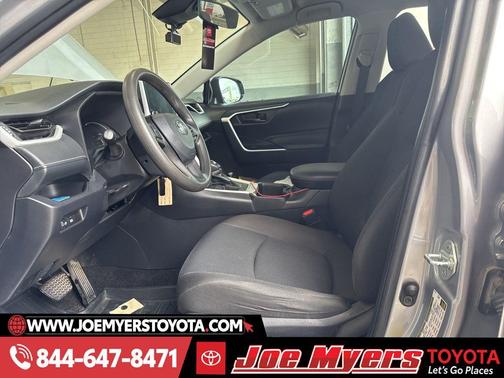 Silver Sky Metallic 2024 Toyota RAV4 LE