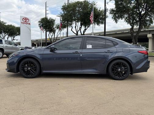 Dark Cosmos 2026 Toyota Camry SE