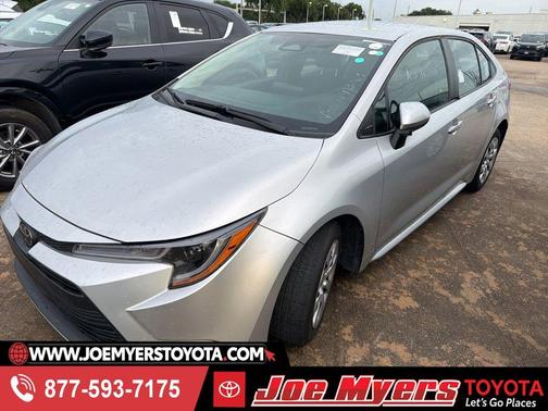 Classic Silver Metallic 2024 Toyota Corolla LE