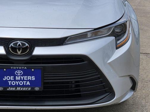 Classic Silver Metallic 2024 Toyota Corolla LE