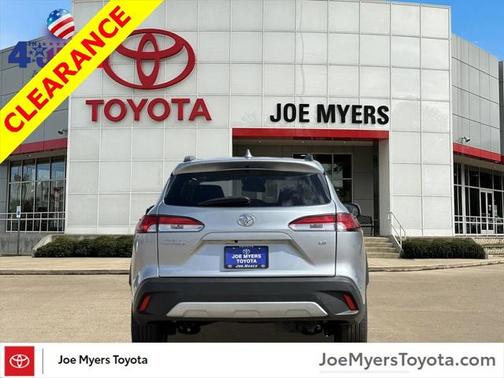 2024 Toyota Corolla Cross LE