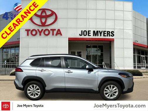 2024 Toyota Corolla Cross LE