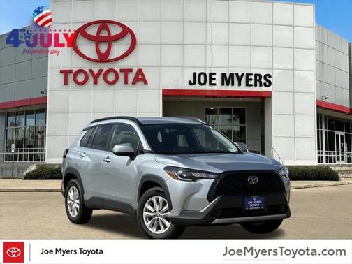 2024 Toyota Corolla Cross LE
