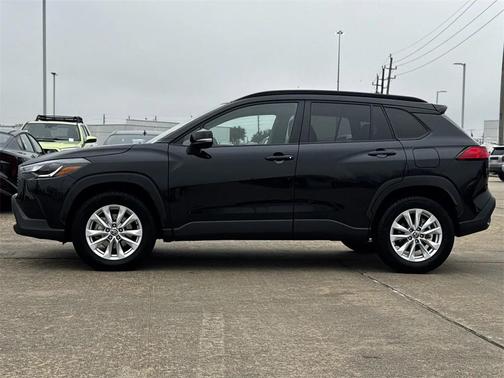 2025 Toyota Corolla Cross LE