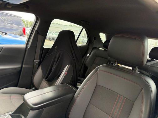 Mosaic Black Metallic 2022 Chevrolet Equinox FWD RS