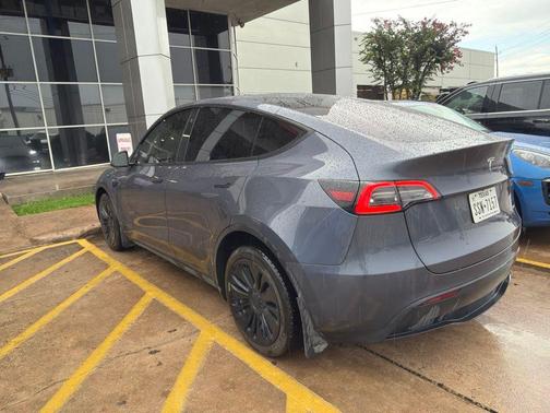 Midnight Silver Metallic 2023 Tesla Model Y Long Range Dual Motor All-Wheel Drive