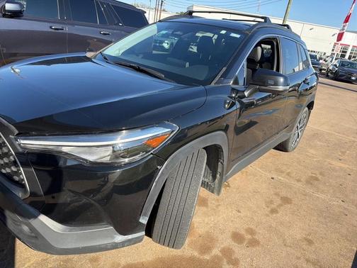 2024 Toyota Corolla Cross XLE
