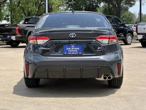 2025 Toyota Corolla Hybrid SE