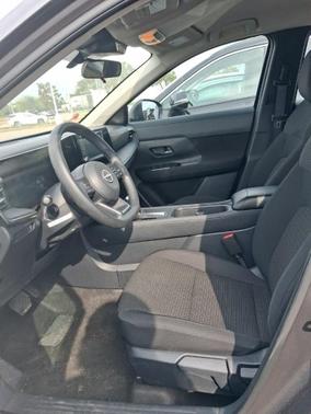 Gun Metallic 2025 Nissan Kicks S