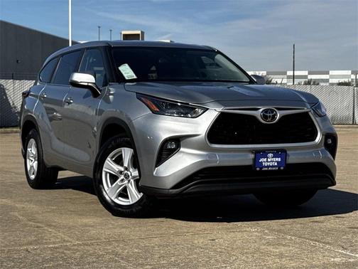 2024 Toyota Highlander LE