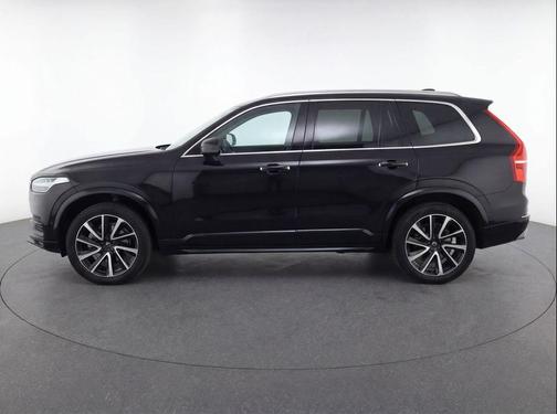 2020 Volvo XC90 T6 Momentum
