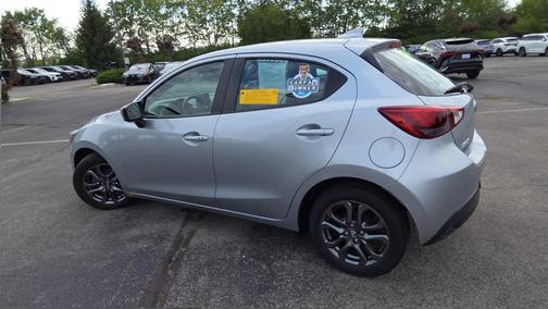 Chromium 2020 Toyota Yaris Sedan LE