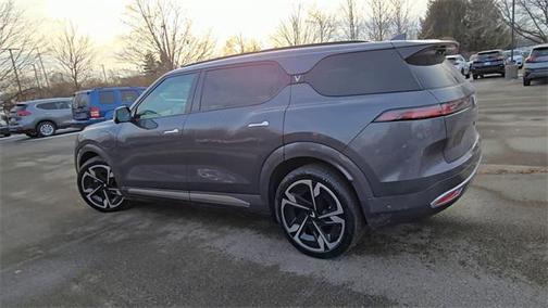 2024 VinFast VF 9 Plus