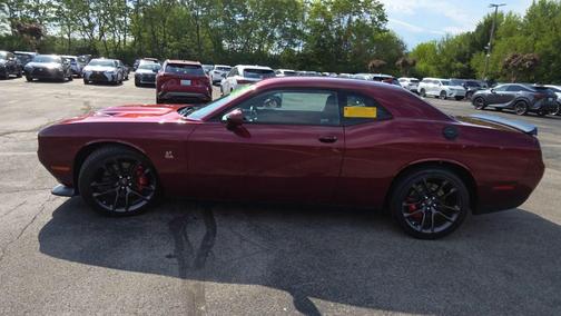 Octane Red Pearlcoat 2022 Dodge Challenger R/T Scat Pack