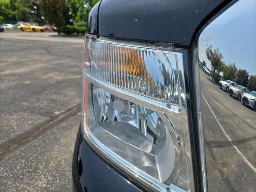 2016 Nissan NV Passenger NV3500 HD SL V8