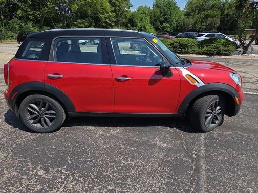 Blazing Red 2014 MINI Countryman Base