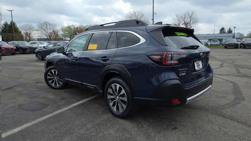 Cosmic Blue Pearl 2025 Subaru Outback Limited