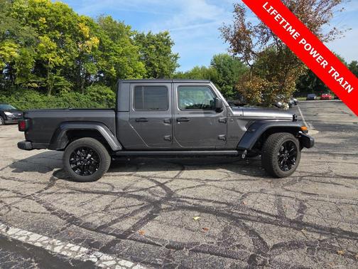 2024 Jeep Gladiator Nighthawk