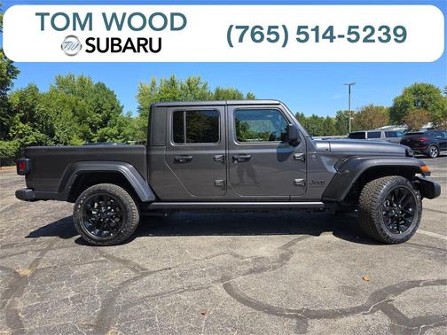 2024 Jeep Gladiator Nighthawk
