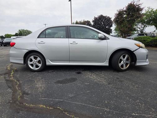 Classic Silver Metallic 2013 Toyota Corolla S