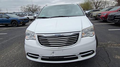 2014 Chrysler Town & Country Limited