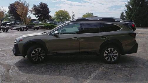 2025 Subaru Outback Touring XT