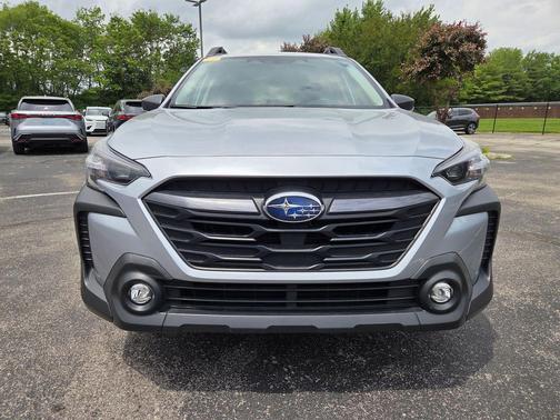 Ice Silver Metallic 2024 Subaru Outback Base