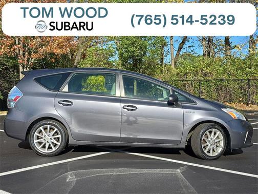 2013 Toyota Prius v Five