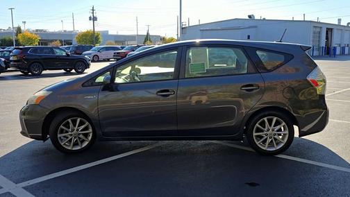 2013 Toyota Prius v Five