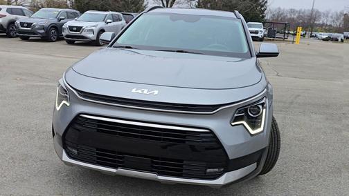 2023 Kia Niro SX