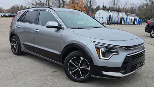 2023 Kia Niro SX
