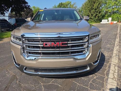 Light Stone Metallic 2023 GMC Acadia SLT