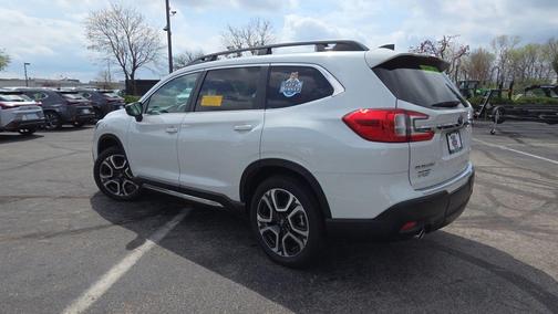 Crystal White Pearl 2025 Subaru Ascent Limited 7-Passenger
